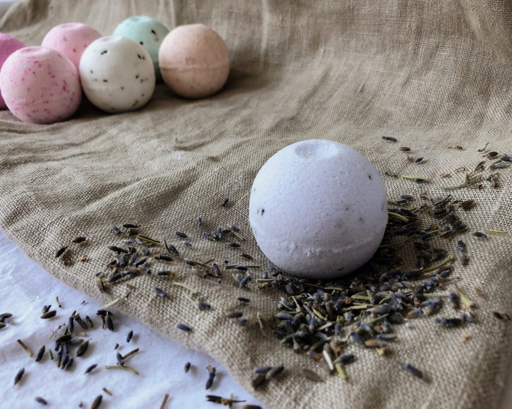 Cómo hacer bombas para baño