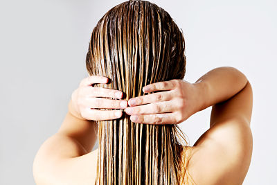 Vitamina E para el cabello: Beneficios y aplicaciones