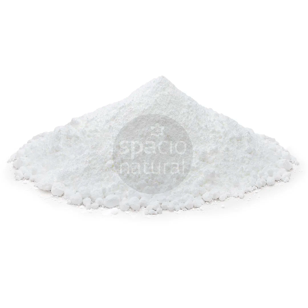 oxido de zinc en polvo forma de monte polvo blanco
